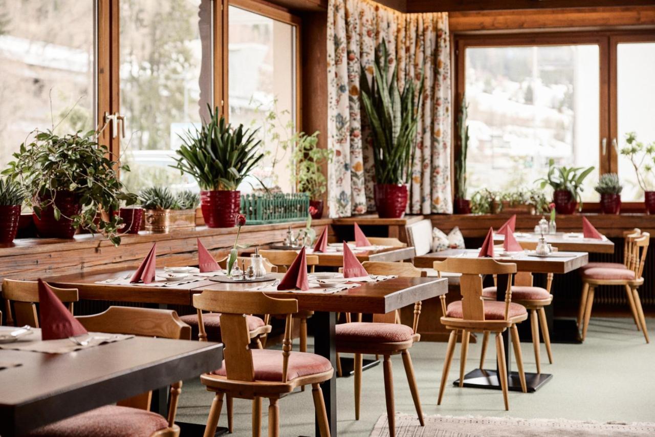"Quality Hosts Arlberg" Hotel Garni Moessmer Sankt Anton am Arlberg Exterior photo