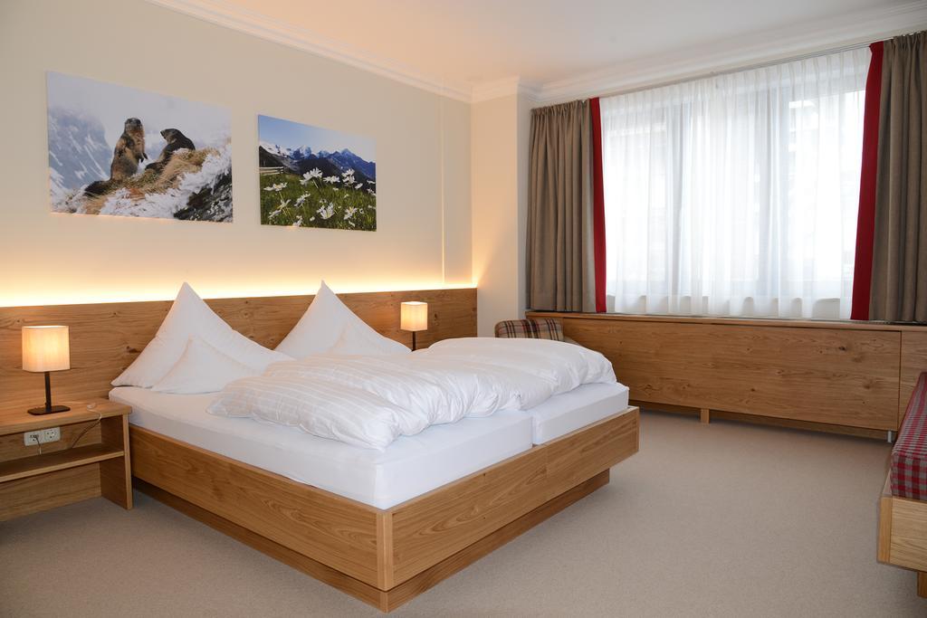 "Quality Hosts Arlberg" Hotel Garni Moessmer Sankt Anton am Arlberg Exterior photo