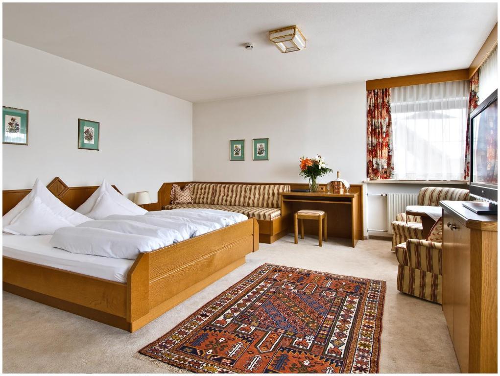 "Quality Hosts Arlberg" Hotel Garni Moessmer Sankt Anton am Arlberg Exterior photo