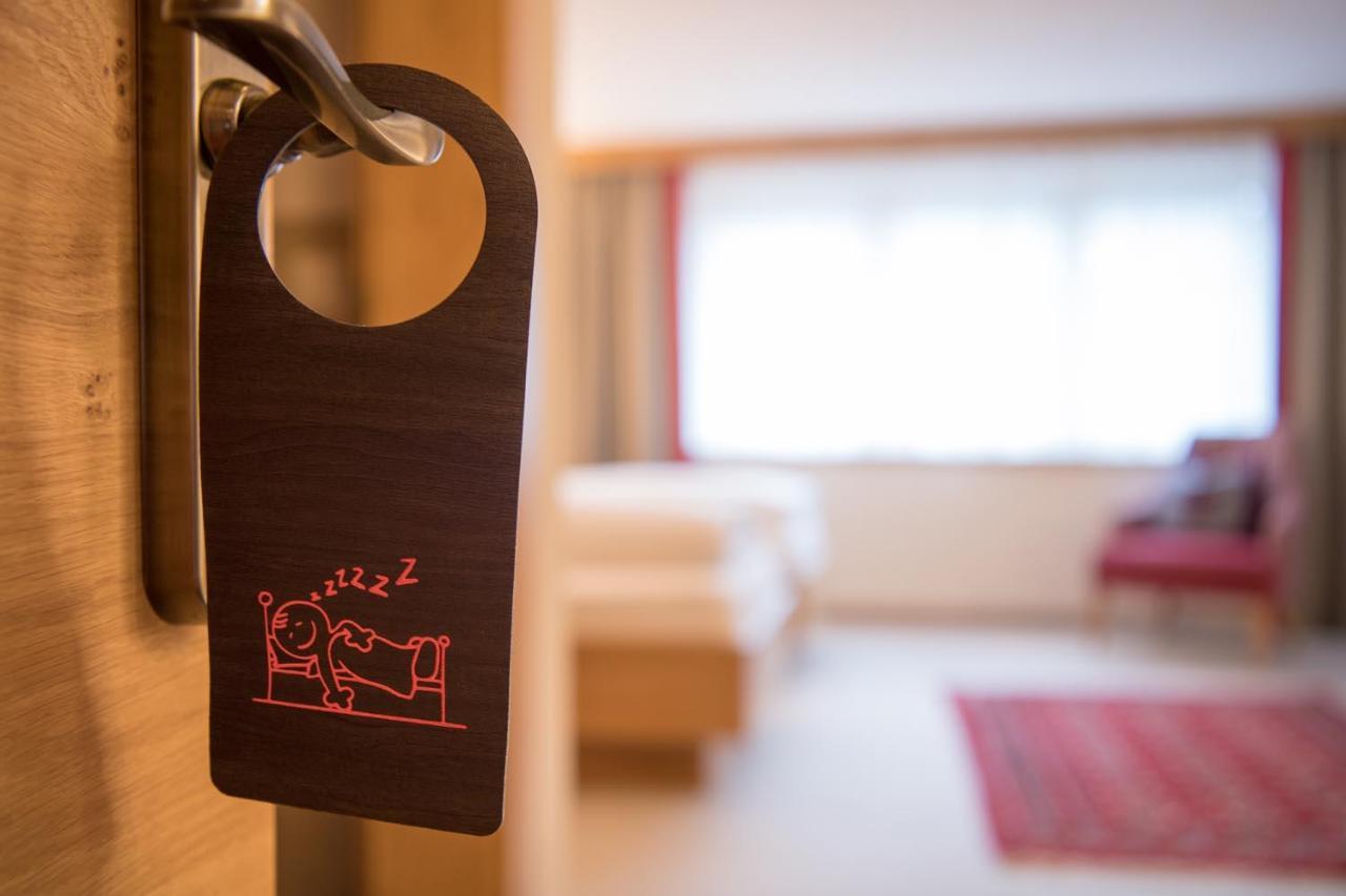 "Quality Hosts Arlberg" Hotel Garni Moessmer Sankt Anton am Arlberg Exterior photo